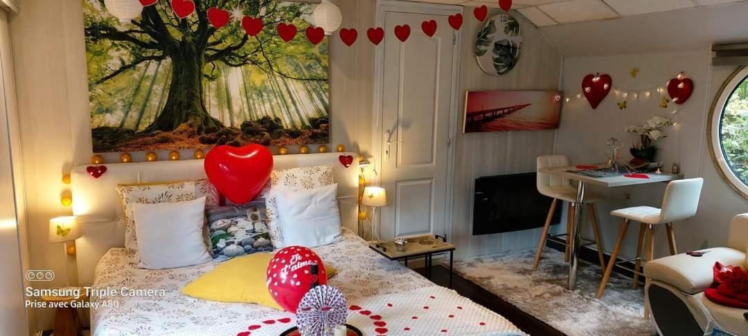 Peniche Morgane 2 Sas Les Betises Hotel Cambrai Kültér fotó